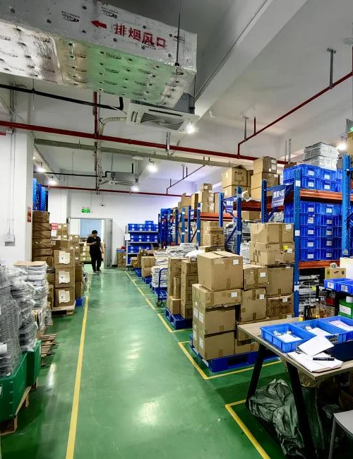 Flujo de materiales en almacén